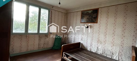 2 bedrooms House in La Chapelle-sur-Loire, France No. 152374 3