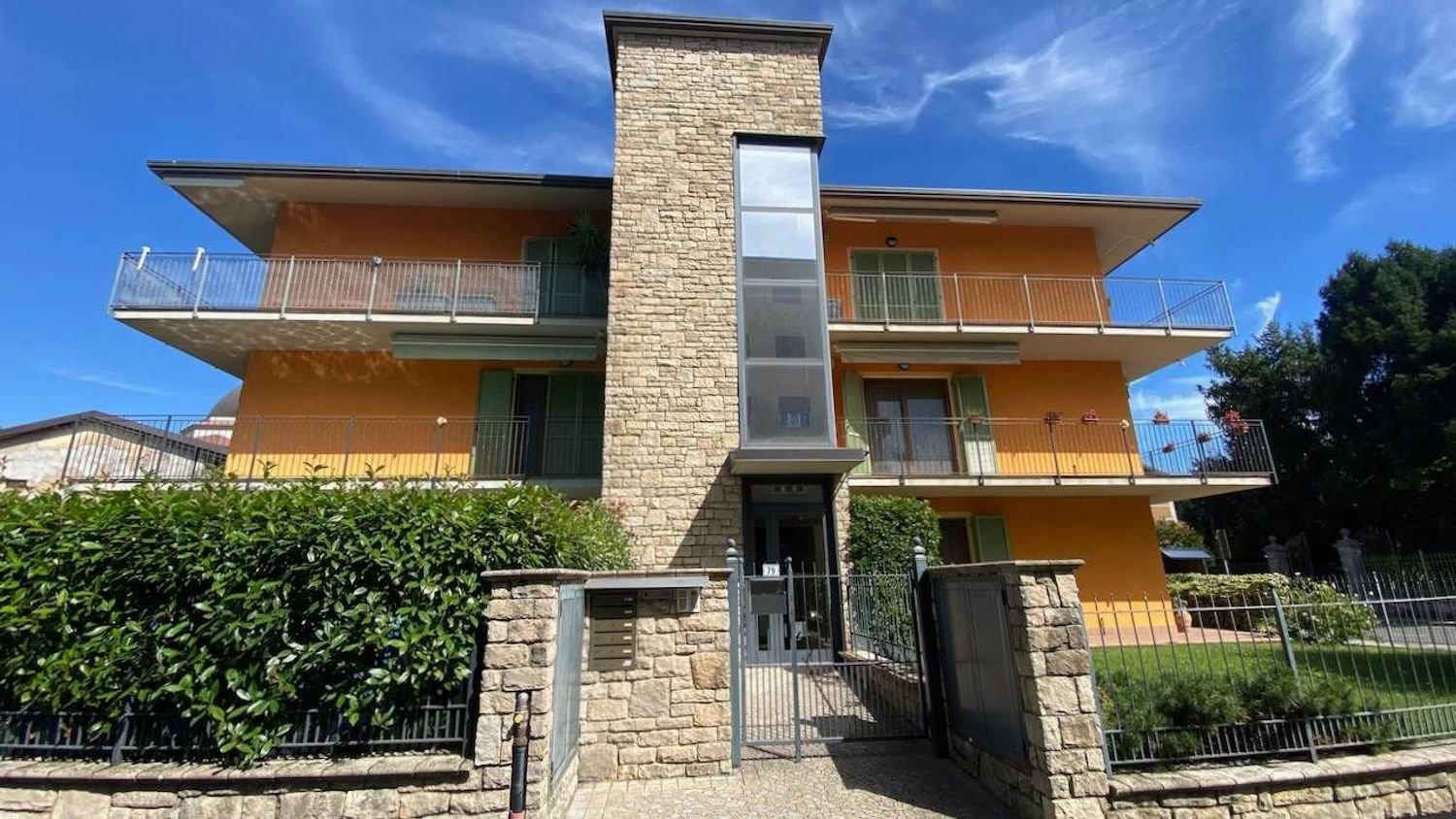 3 Schlafzimmer Wohnung in Calusco d'Adda, Italy, Nr. 392308