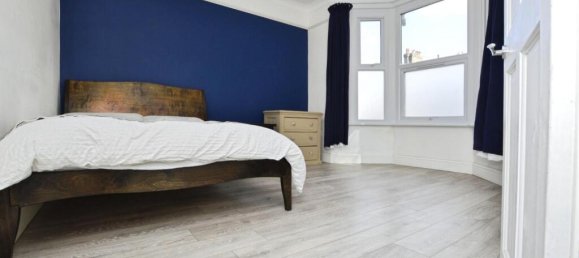 2 Schlafzimmer Wohnung in Plaistow, United Kingdom, Nr. 12467 3