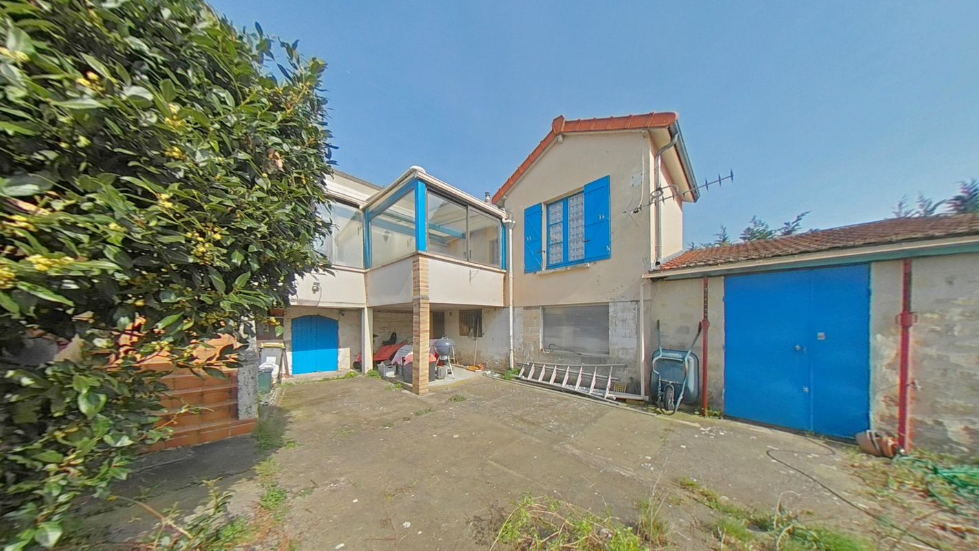 4 bedrooms House in Carrieres-sur-Seine, France No. 189182