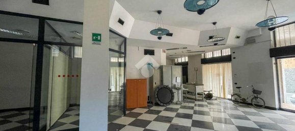 3-salle Propriété commerciale à Cornate d'Adda, Italy No. 202713 3