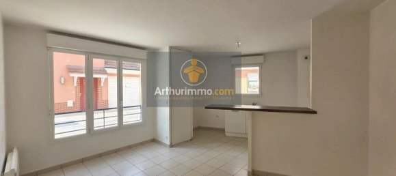 3 bedrooms House in Sarcelles, France No. 335091 2