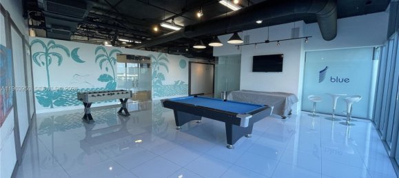2 Schlafzimmer Gewerbliche Immobilien in Miami, USA, Nr. 615570 3