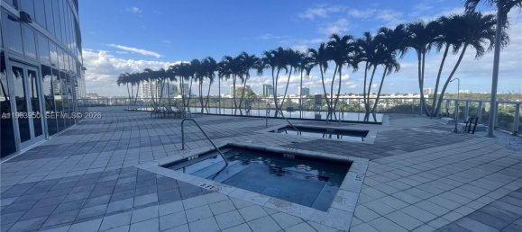 2 Schlafzimmer Gewerbliche Immobilien in Miami, USA, Nr. 615570 9