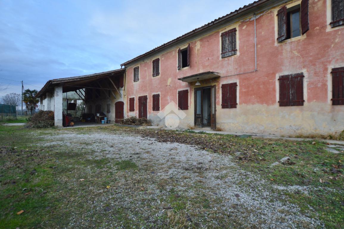 4 rooms House in Zenson di Piave, Italy No. 171206