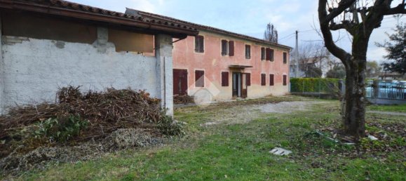 4 rooms House in Zenson di Piave, Italy No. 171206 7