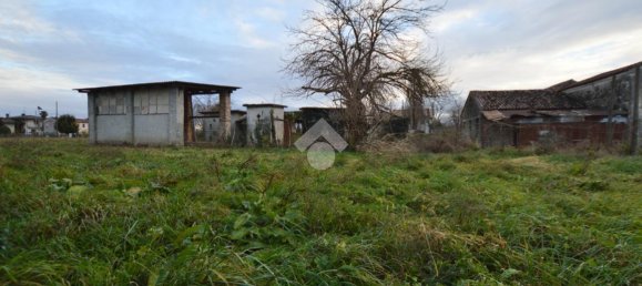 4 rooms House in Zenson di Piave, Italy No. 171206 14