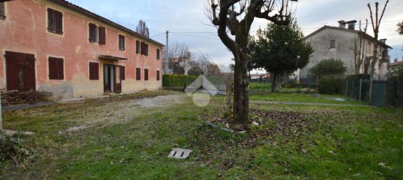 4 rooms House in Zenson di Piave, Italy No. 171206 6