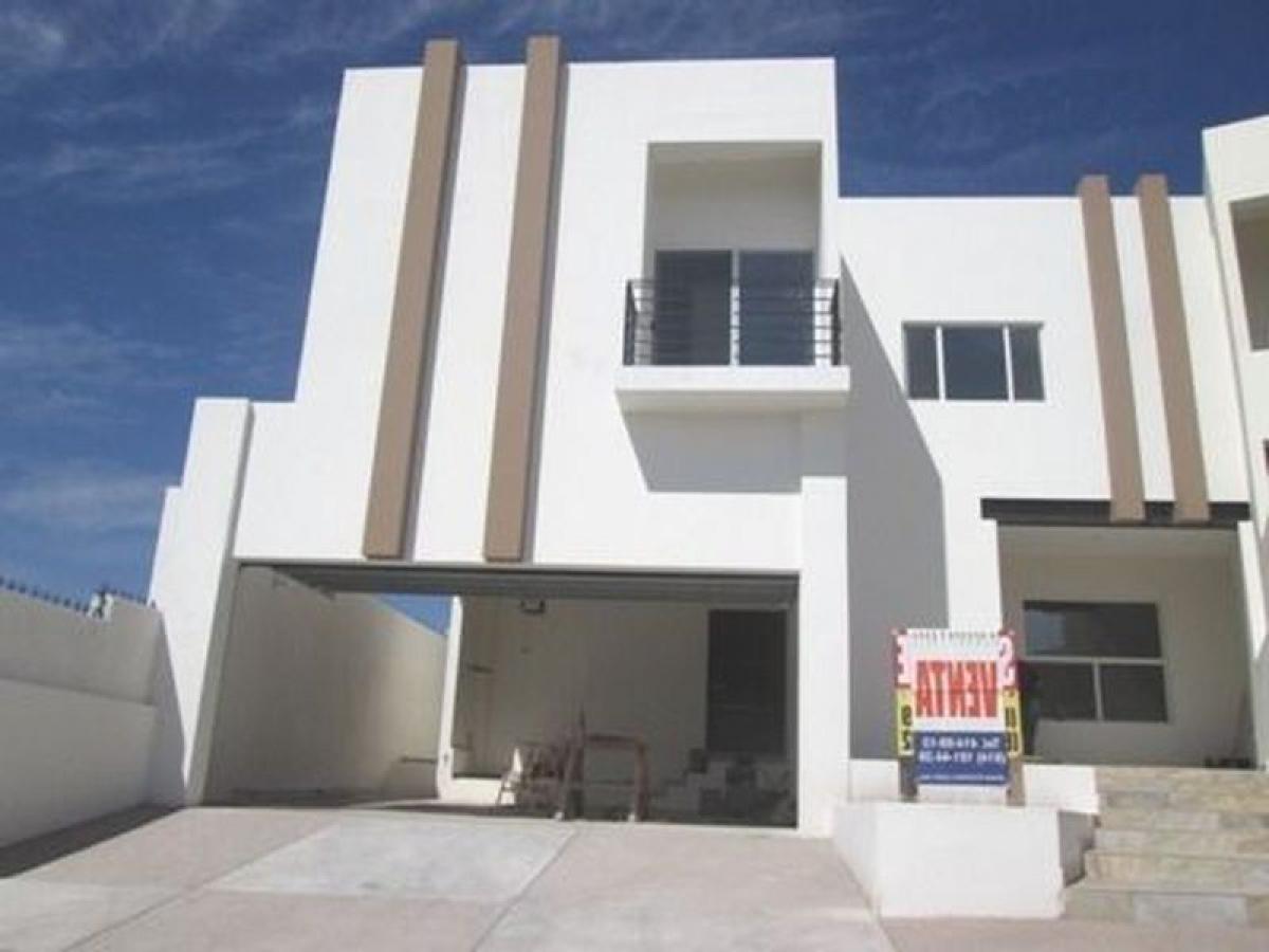 3 bedrooms House in Chihuahua, Mexico No. 147584