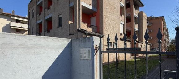 3 rooms Apartment in Colorno, Italy No. 237413 2