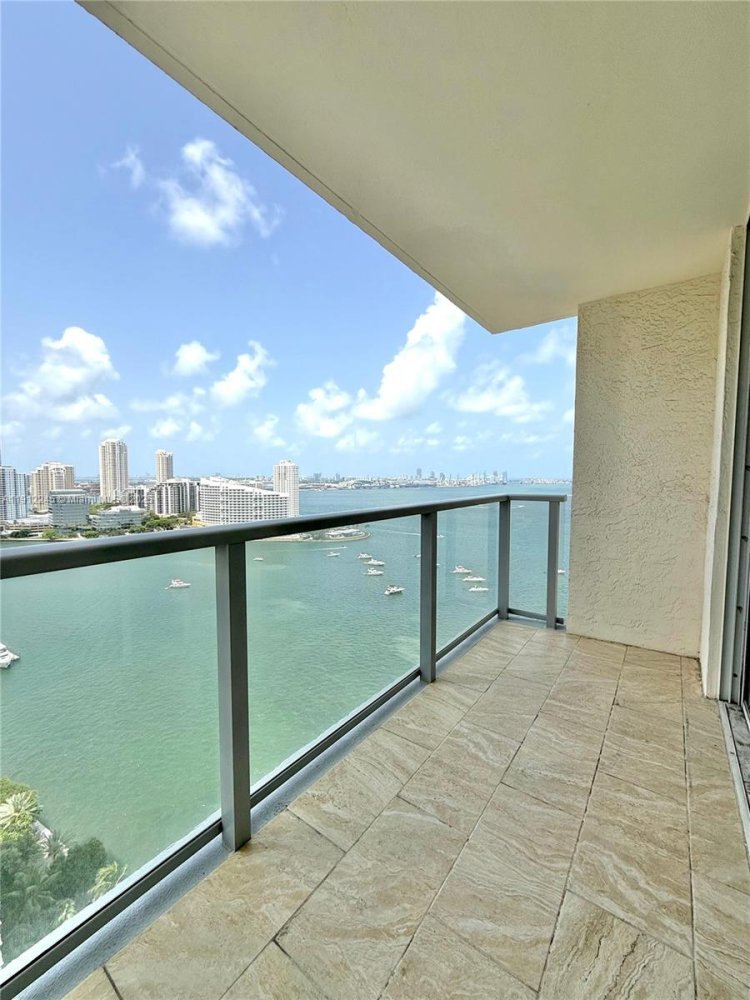 2 bedrooms Commercial property for sale in Miami, Miami-Dade, Florida, USA № 614223