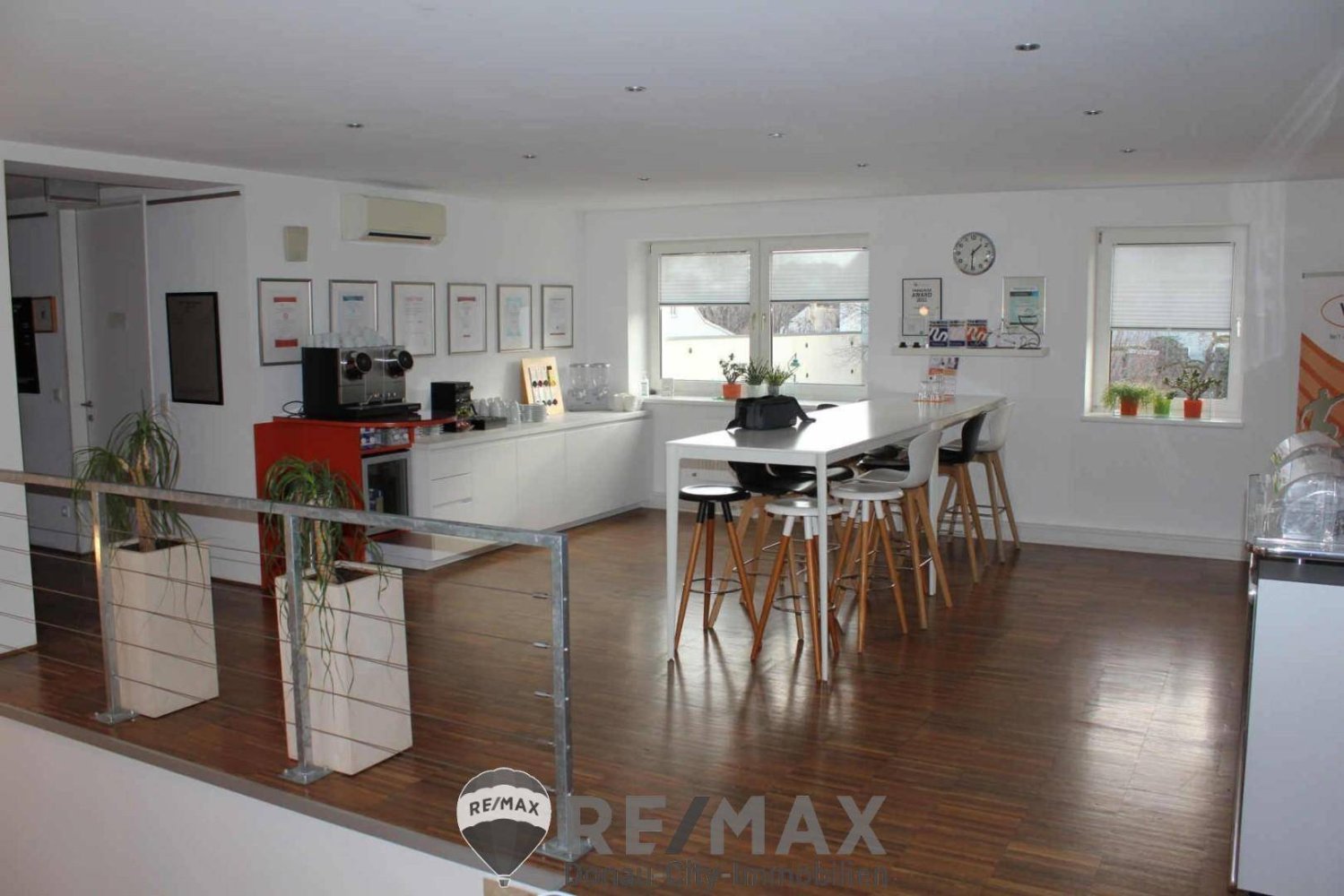 Bâtiment à Modling, Austria 752m² No. 118949