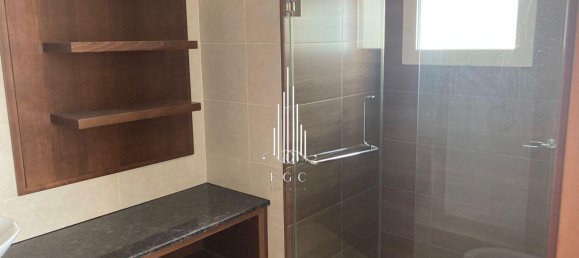 Вилла с 7 спальнями в Халифа-Сити, ОАЭ № 35722 11