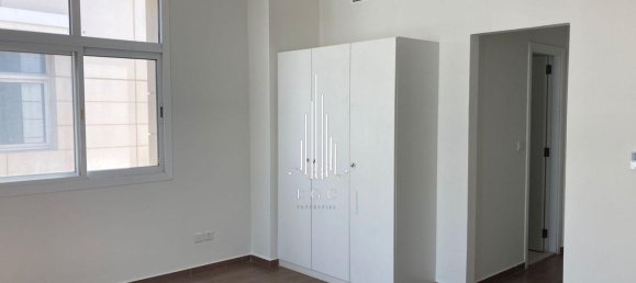 Вилла с 7 спальнями в Халифа-Сити, ОАЭ № 35722 7