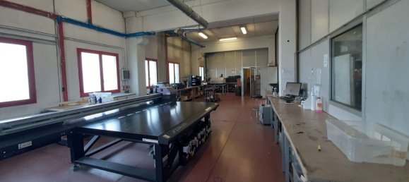 Lagerhaus in Merlino, Italy 545m², Nr. 314744 9