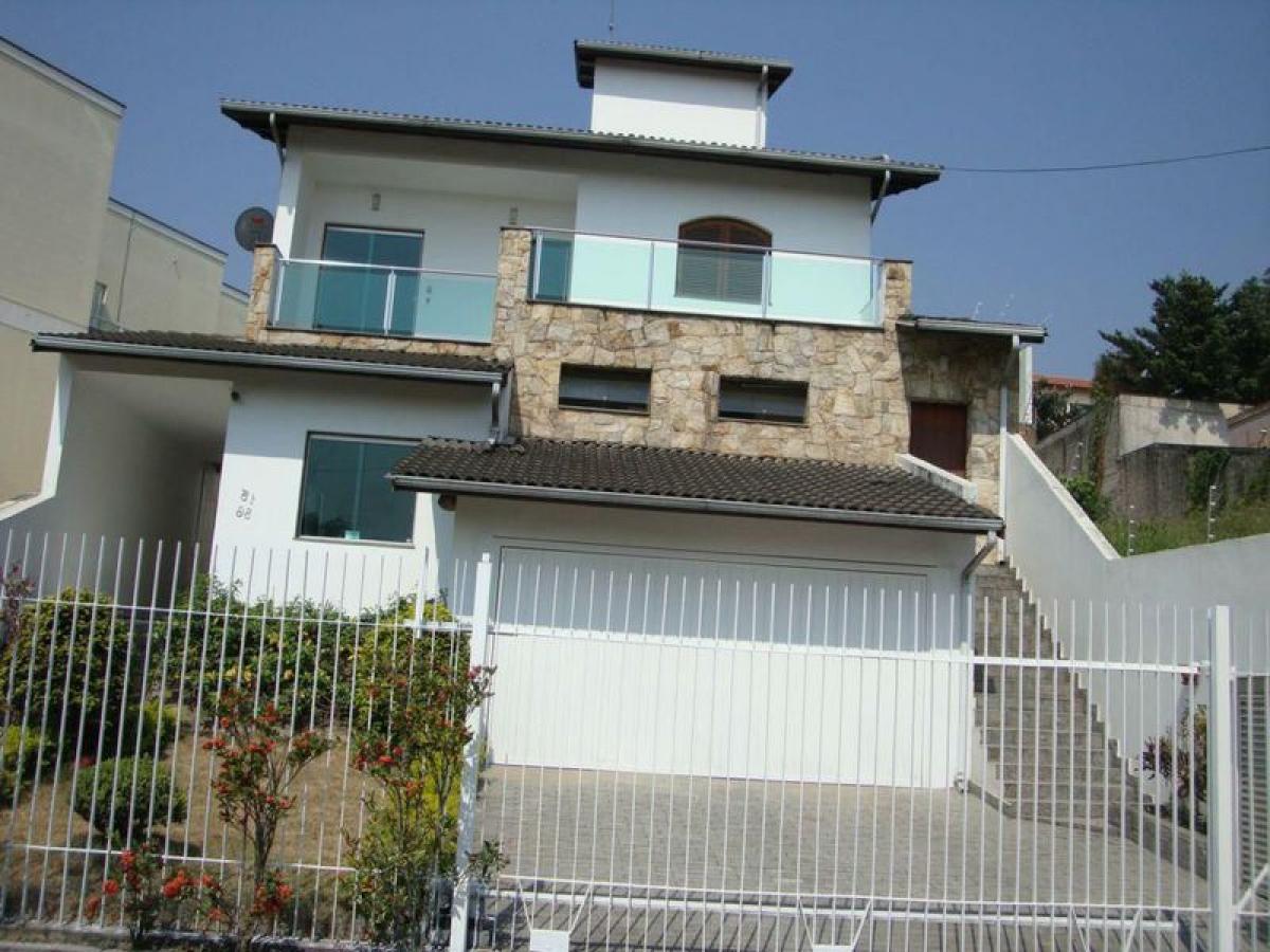 Дом с 3 спальнями в Сан-Паулу, Бразилия № 573034