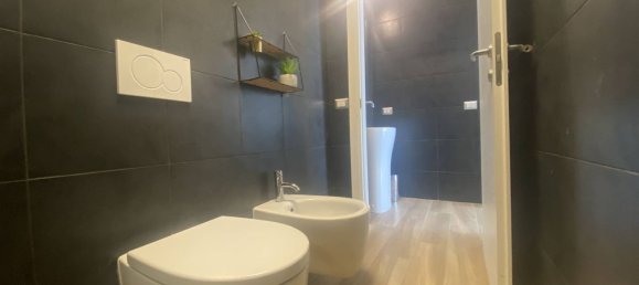 Bureau à Cecina, Italy 43m² No. 155360 8