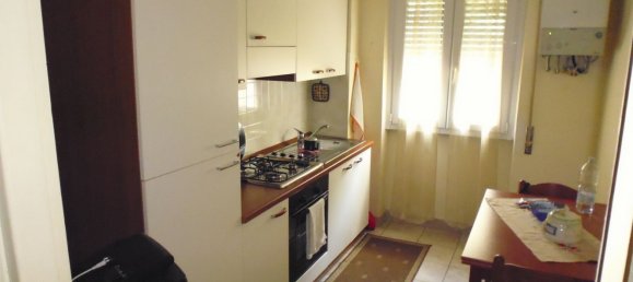 3-salle Appartement à Frosinone, Italy No. 203142 2