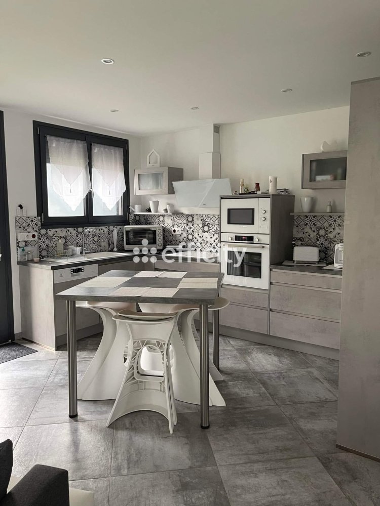 Дом с 5 спальнями в Блуа, Франция № 79139