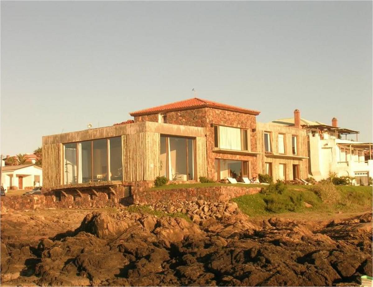 7 bedrooms House in Maldonado, Uruguay No. 8437
