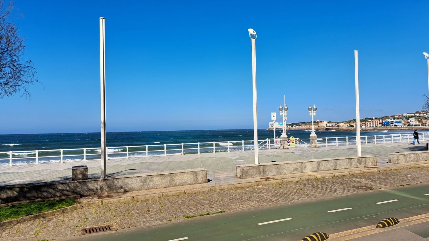 2 bedrooms Apartment in Gijon, Spain No. 159465