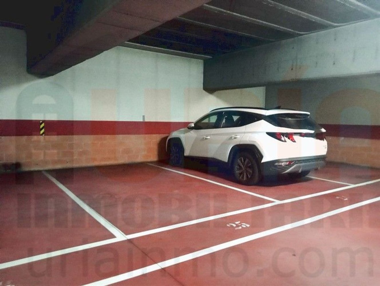 13m² Garage in Oviedo, Spain No. 166408