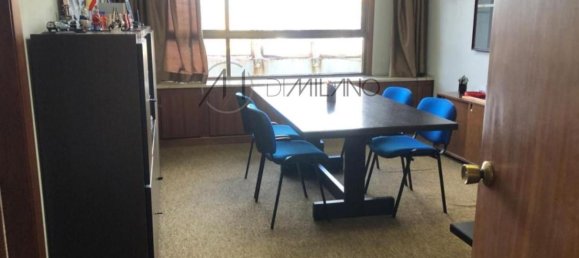 Propiedad comercial en Vigo, Spain 200 m² No. 28597 6