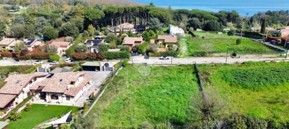 1310m² Land in Bracciano, Italy No. 138753 12
