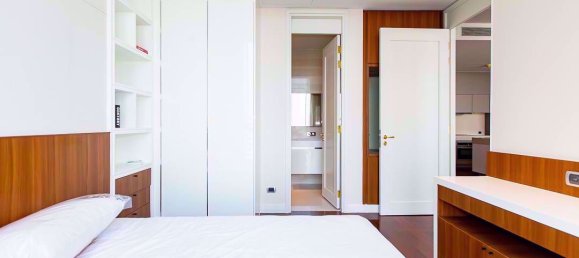 2 bedrooms Condo in Khlong Toei, Thailand No. 9833 6