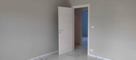 6 rooms Apartment in Misterbianco, Italy No. 109392 14