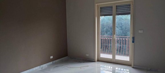 6 rooms Apartment in Misterbianco, Italy No. 109392 8