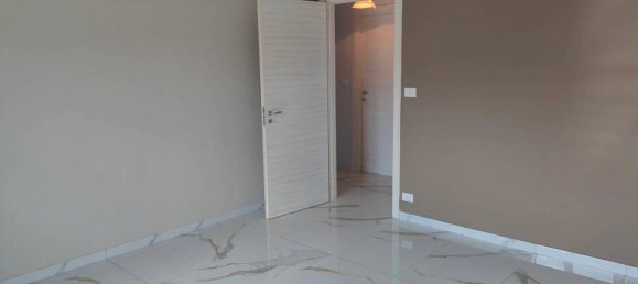 6 rooms Apartment in Misterbianco, Italy No. 109392 9