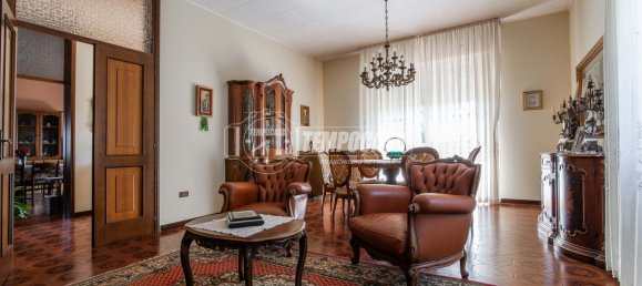 4 rooms Villa in Olgiate Olona, Italy No. 347114 7