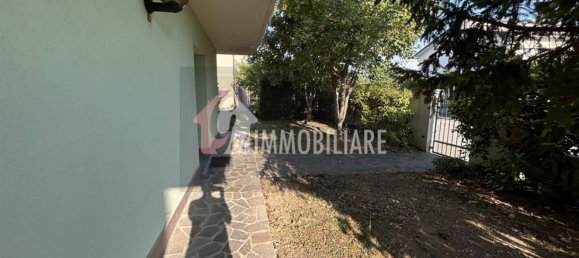 7 rooms Villa in Rivarolo Mantovano, Italy No. 271701 3