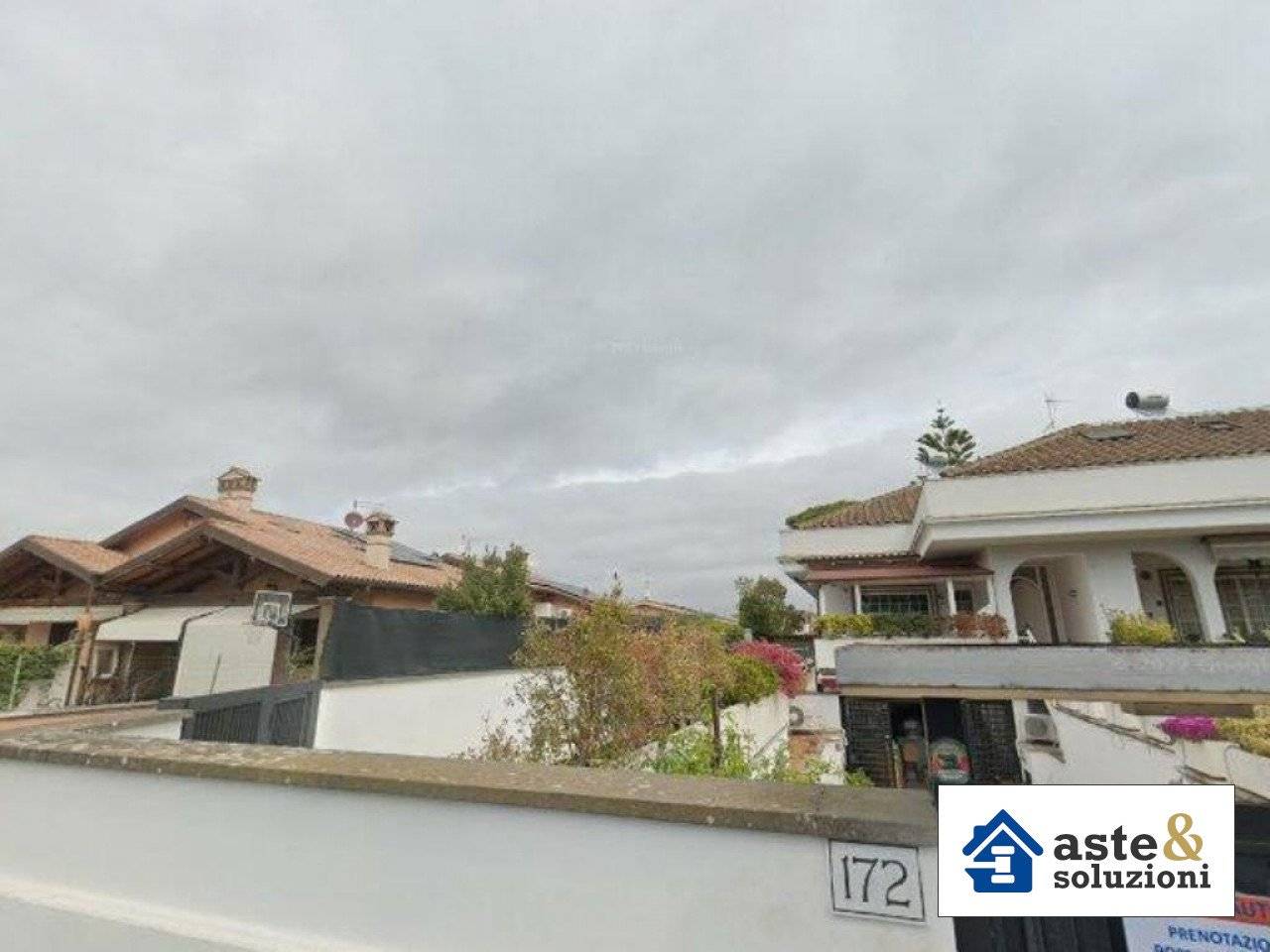 2 bedrooms Apartment in Rome, Italy No. 394987