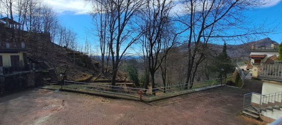 2 rooms Apartment in Cuasso al Monte, Italy No. 48650 14