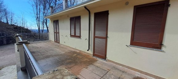 2 rooms Apartment in Cuasso al Monte, Italy No. 48650 16