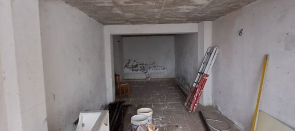 2 rooms Apartment in Cuasso al Monte, Italy No. 48650 10