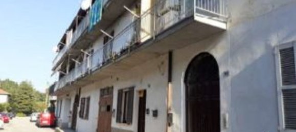 3 rooms House in Besozzo, Italy No. 185083 2