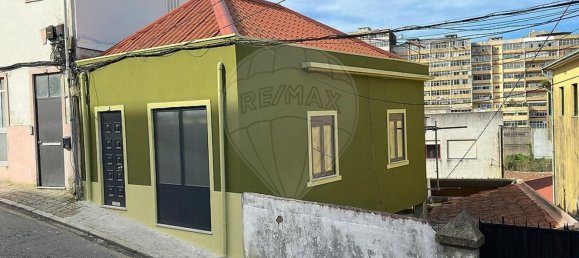 9 bedrooms House in Vila Nova de Gaia, Portugal No. 187838 2