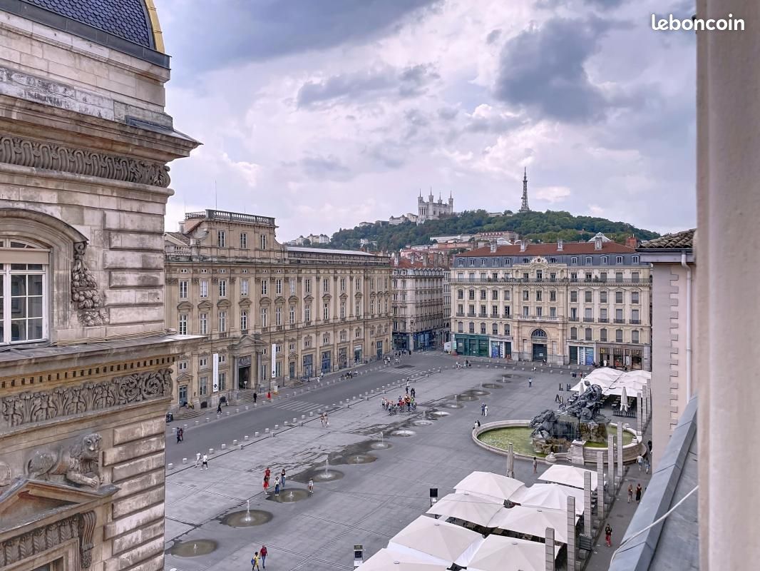 1 bedroom Duplex in Lyon, France No. 339280