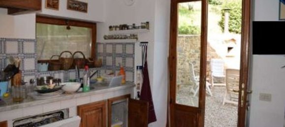 16 rooms Villa in Florence, Italy No. 48066 12