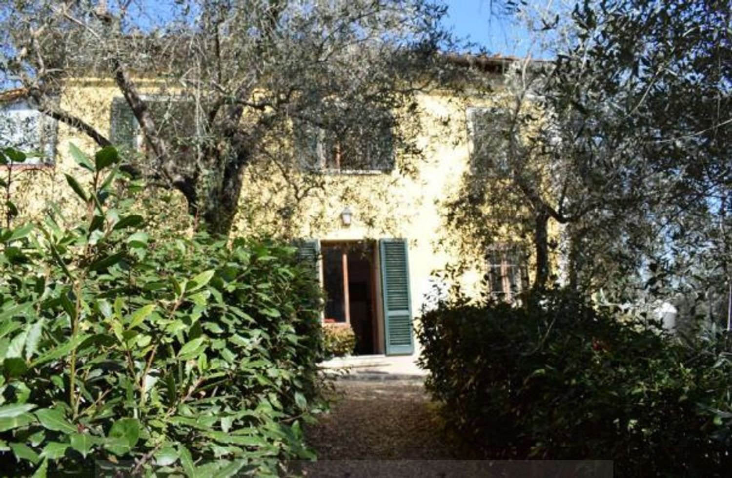 16 rooms Villa in Florence, Italy No. 48066