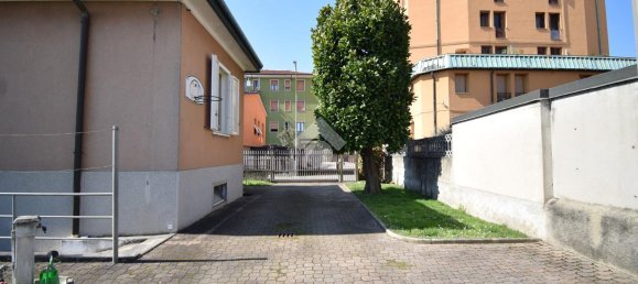 3 rooms Villa in Monza, Italy No. 42223 26