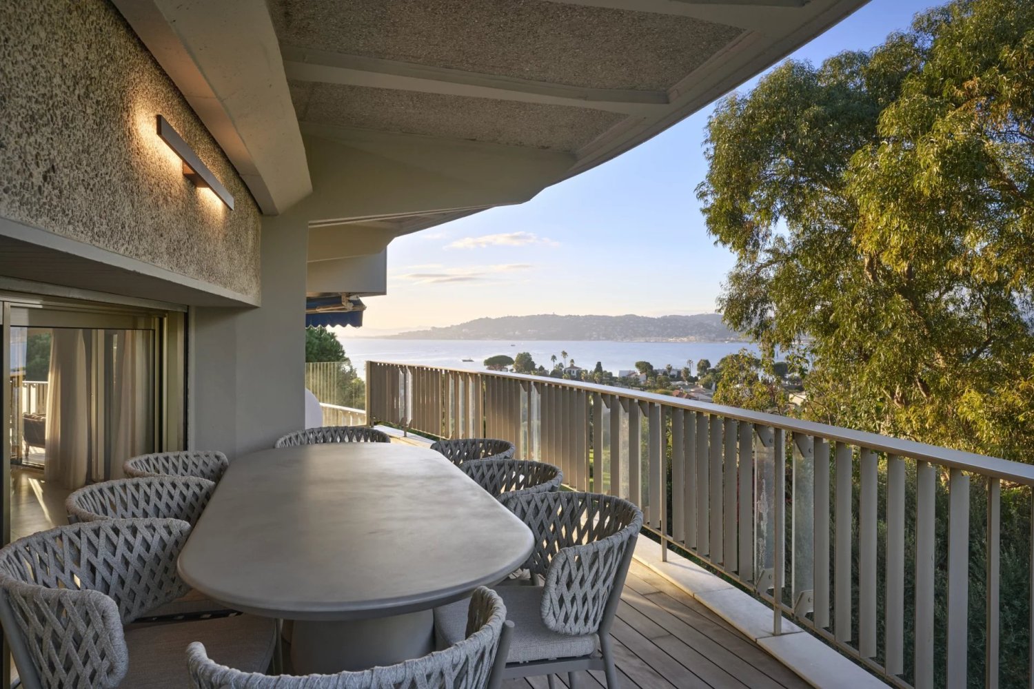 5 bedrooms Apartment in Antibes, France No. 2044