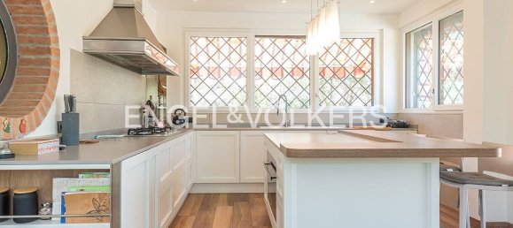 3 bedrooms Villa in Genzano di Roma, Italy No. 102196 7