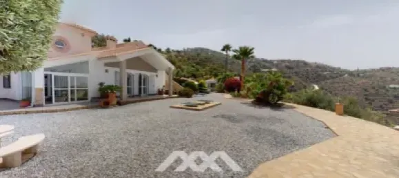 4 bedrooms Villa in Sayalonga, Spain No. 46001 35
