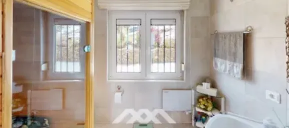 4 bedrooms Villa in Sayalonga, Spain No. 46001 8