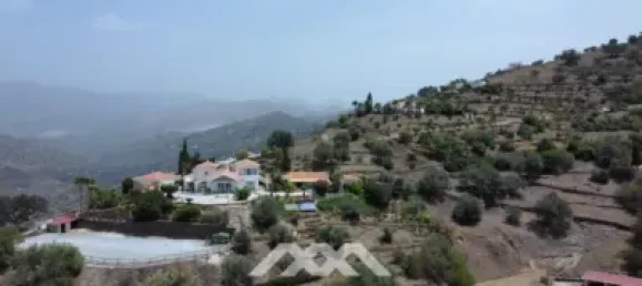 4 bedrooms Villa in Sayalonga, Spain No. 46001 2