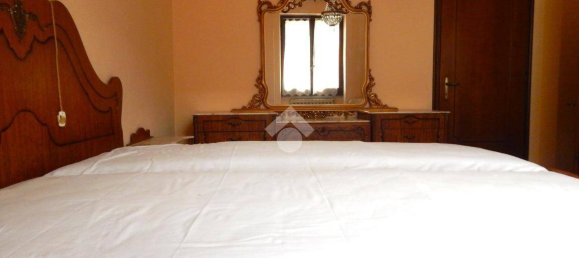 5 Schlafzimmer Haus in Isola Dovarese, Italy, Nr. 212862 19